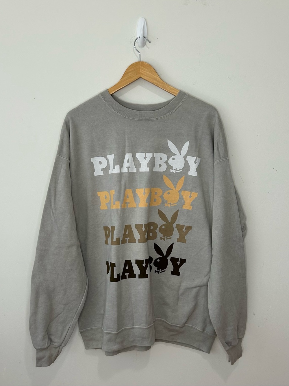 Playboy Sweatshirt Womens Size XL Beige Crewneck Sweater Pullover Bunny Casual
